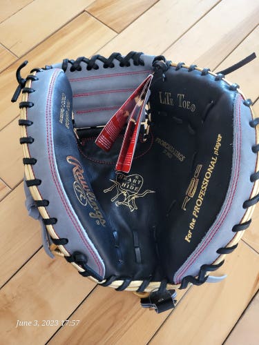 New 2023 Rawlings Right Hand Throw Catcher's Heart of the Hide Baseball Glove 33"