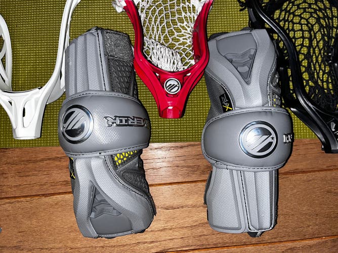 St. John’s Maverik Rome Arm Pads