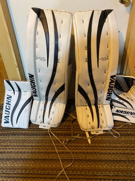 Used 34" +2 Vaughn  Lt80 Goalie Full Set