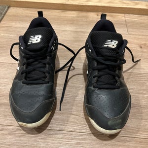 New Balance Softball Cleats Size 9 Like New Condition
