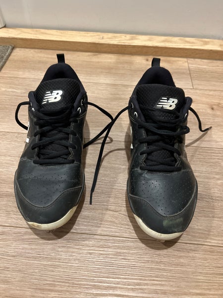 New Balance Softball Cleats Size 9 Like New Condition