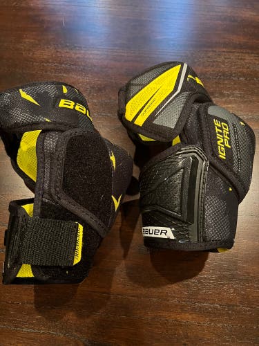 Used Small Bauer Supreme ignite pro Elbow Pads