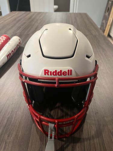Youth Used Medium Riddell SpeedFlex Helmet