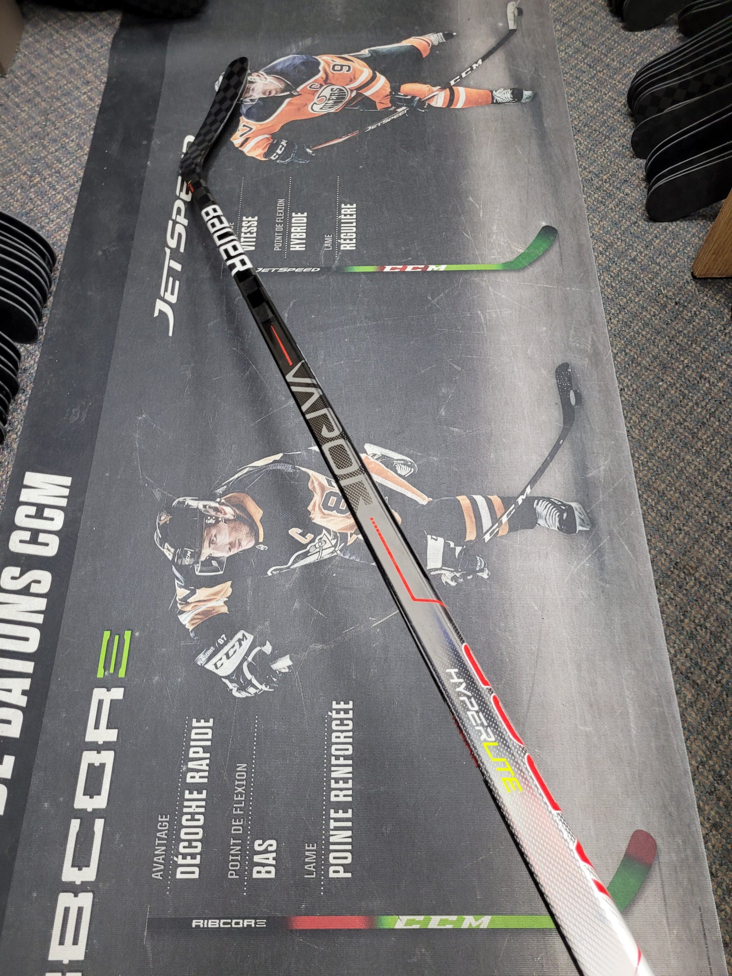 P88 70 Flex NEW! Senior Bauer Right Hand Vapor Hyperlite Hockey Stick