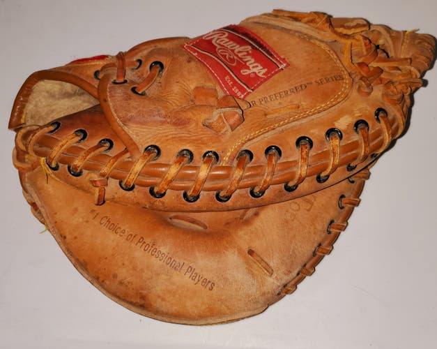 Used Rawlings Model RCM 45 Right Hand Throw Catcher's Baseball Glove 11"