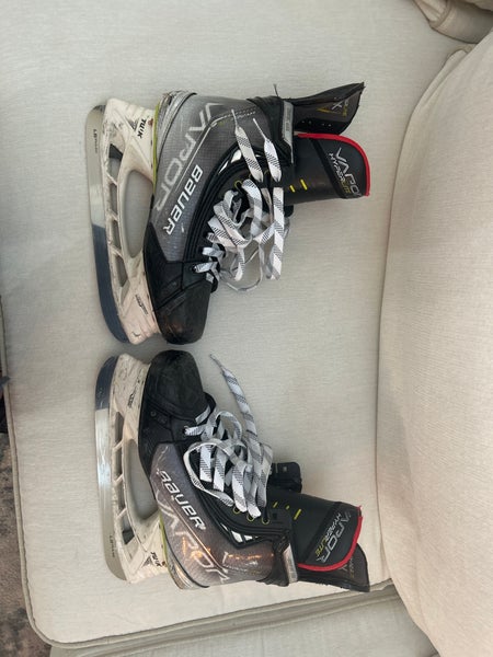 Used Bauer Size 6 Vapor Hyperlite Hockey Skates