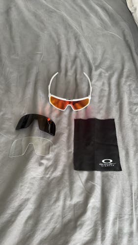 Men's One Size Fits All Oakley Sutro Sunglasses