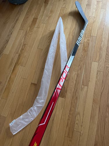NEW Custom HYPERLITE Pro Stock Red Left Hand P92M Pro Vapor Hyperlite Hockey Stick