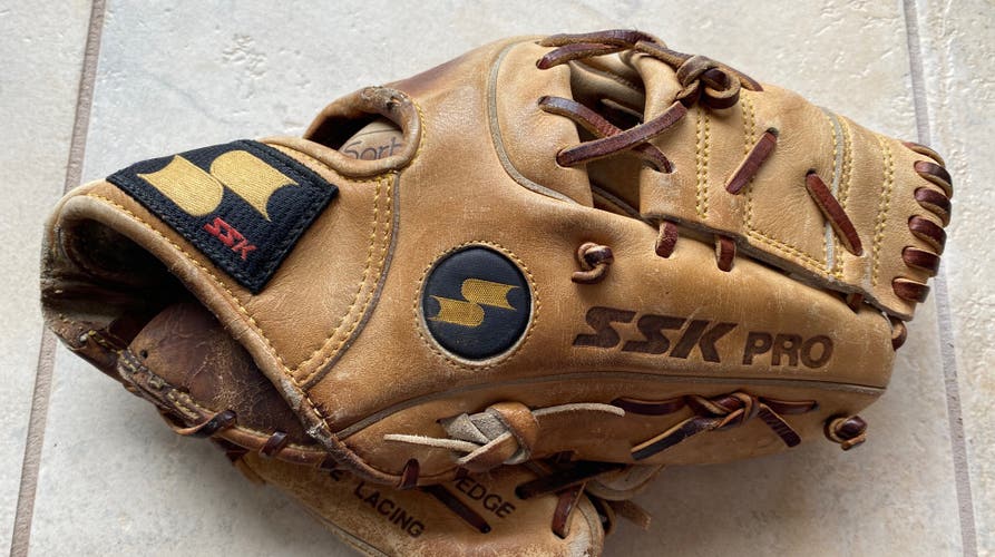 Used Infield 11" Pro Series Baseball Glove
