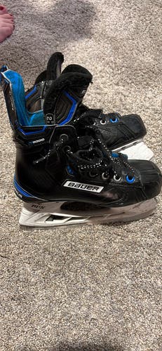 Used Bauer Regular Width  Size 2.5 Nexus N9000 Hockey Skates
