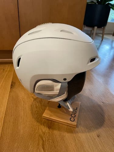 Women's Used Medium Giro STELLAR MIPS Helmet