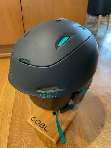 Women's Used Medium Giro STELLAR MIPS Helmet