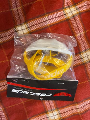New Cascade Yellow Chin-Strap