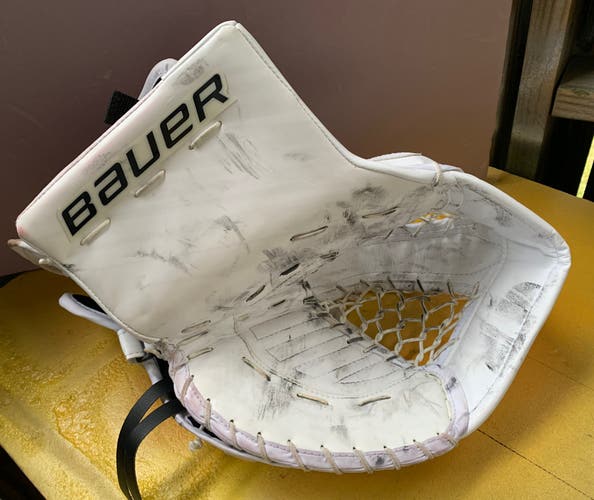 Bauer 1S Goalie Catch Glove
