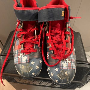Kid's  Under Armour Baseball Cleats Size 3Y
