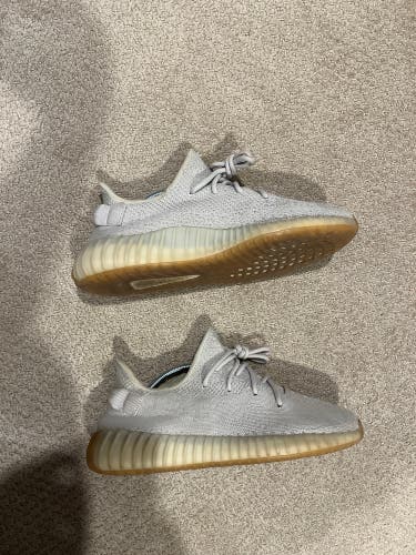 White Used Size 10 Adidas Yeezy Boost 350 V2
