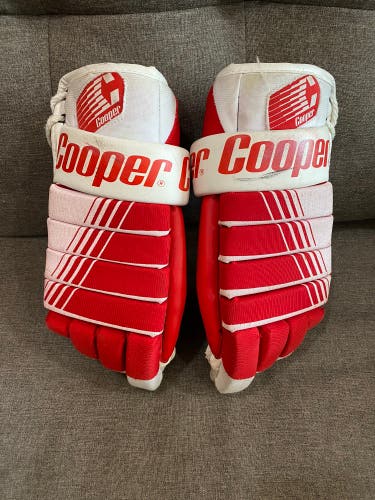 Cooper Hockey Gloves