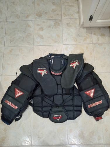 Vaughn Vision 5500 Goalie Chest Protector