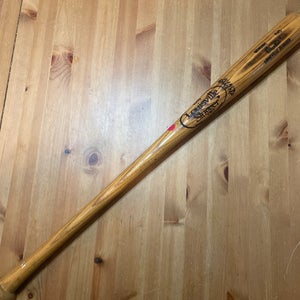 Louisville slugger baseball bat R43