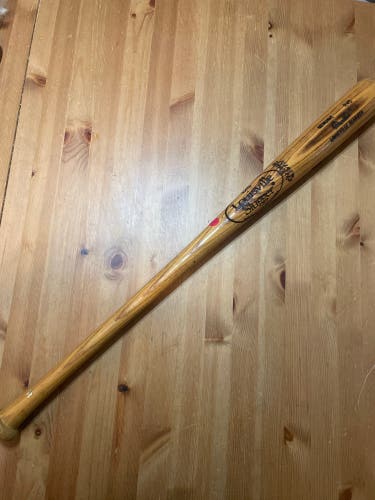 Louisville slugger baseball bat R43