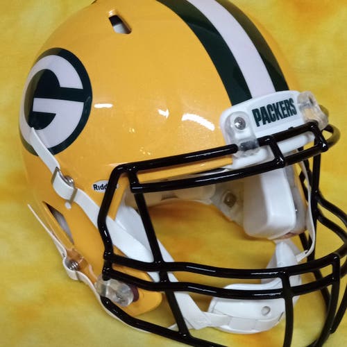Greenbay Packers super custom fullsize football helmet Riddell Speed lg