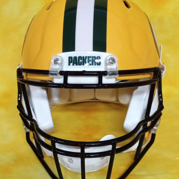 Custom Green Bay Packers Football helmet for Sale in Hesperia, CA