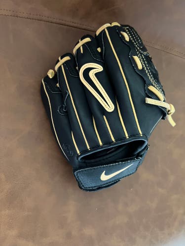Nike Game Ready Youth Baseball Glove 10in