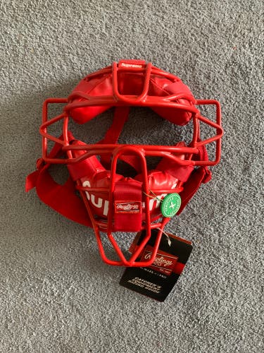 New With Tags Supreme x Rawlings Catcher’s Mask