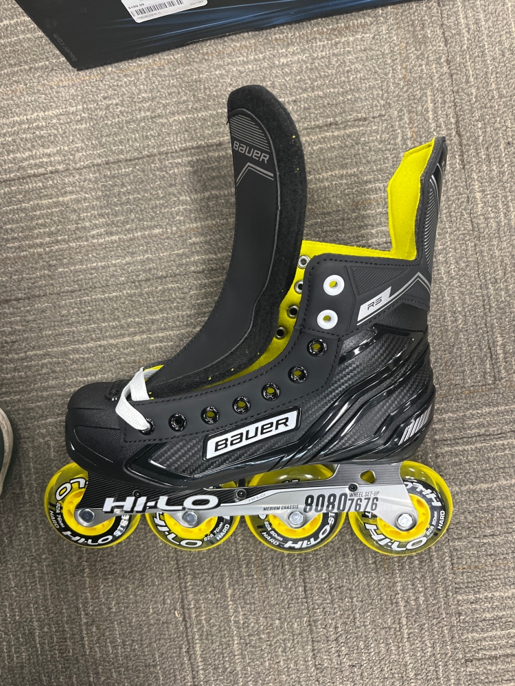 New Bauer Regular Width Size 7 RS Inline Skates