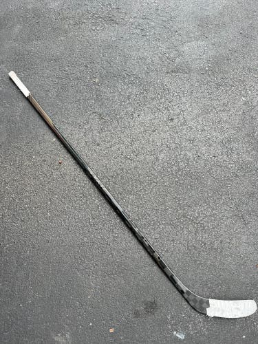 Senior Right Handed Custom Nexus Sync Hockey Stick
