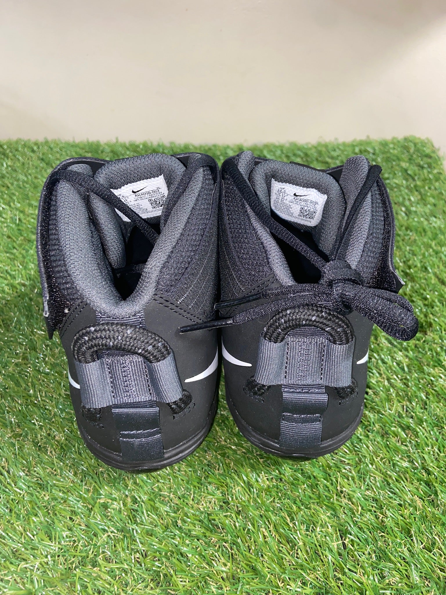Nike Force Savage Elite 2 TD Football Cleats CK2824-001 Black White Size 15 NEW Amazon.com | Nike Men main image 2