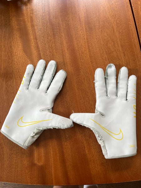 ademen Als reactie op de Geurloos White Used Adult Large Nike Vapor Jet Gloves | SidelineSwap