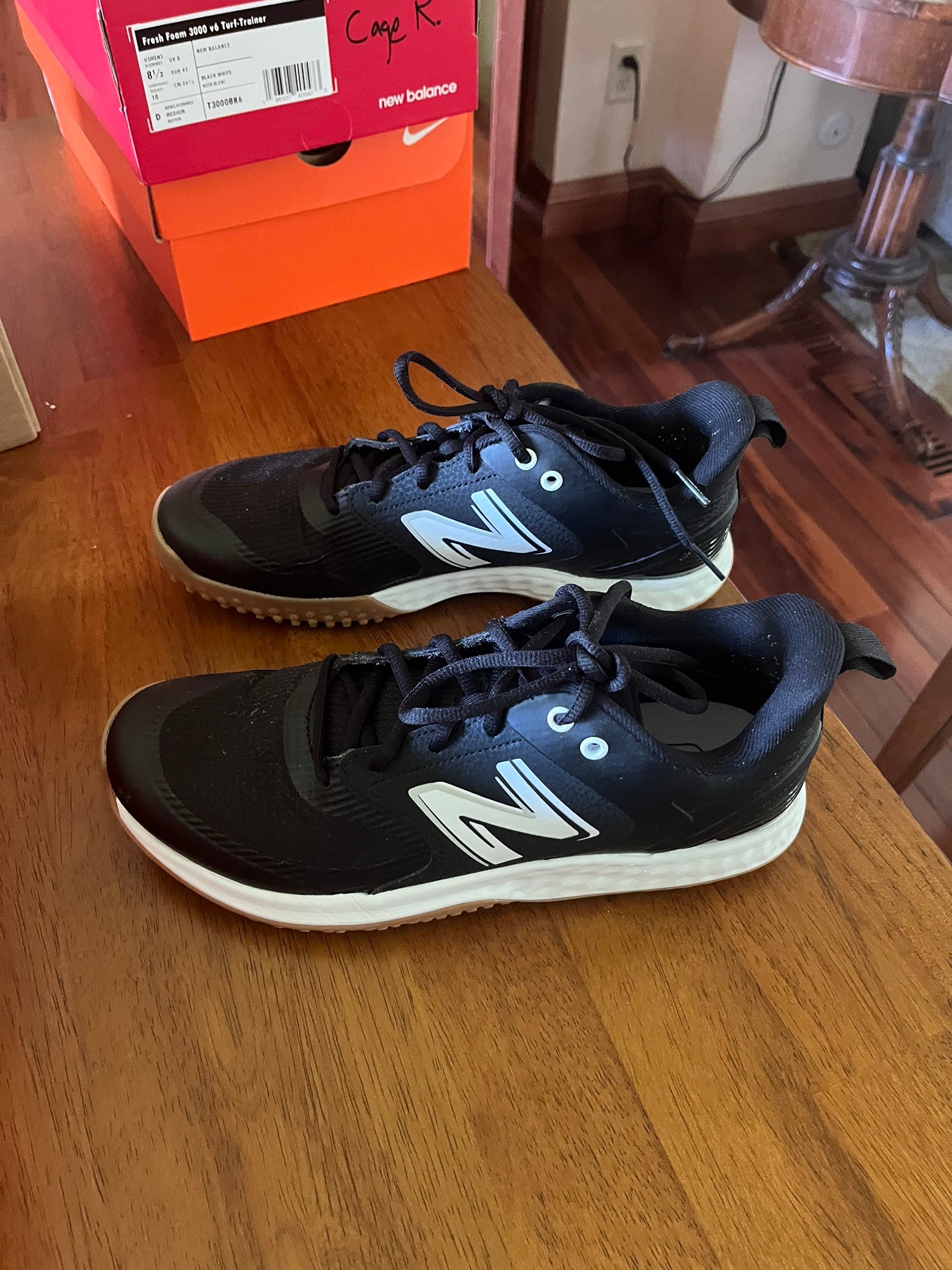 Black Men s Size 7.5 Women s 8.5 New Balance Shoes SidelineSwap Buy and Sell on SidelineSwap