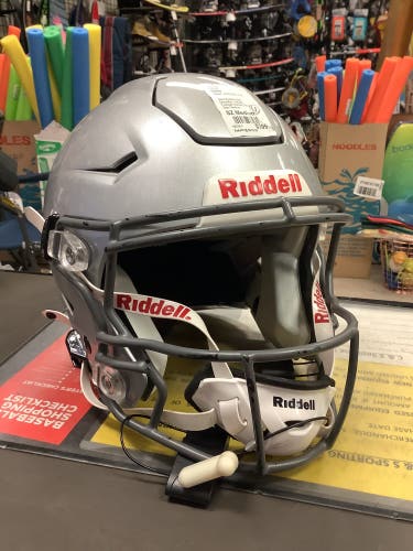 Riddell 2021 SpeedFlex Varsity Football Helmet Adult Medium