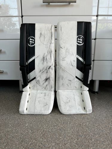 24" Warrior  Ritual G5 Goalie Leg Pads