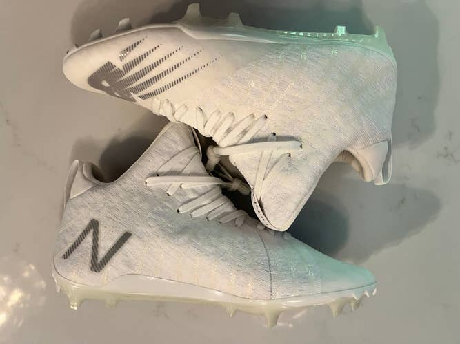 White Adult New Women's (size 8.5) New Balance Cleats