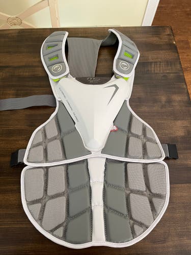 Basically New L/XL Maverik Chest Protector