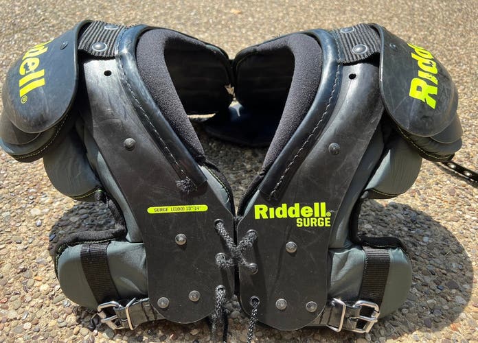 Riddell Youth Large Football Shoulder Pads