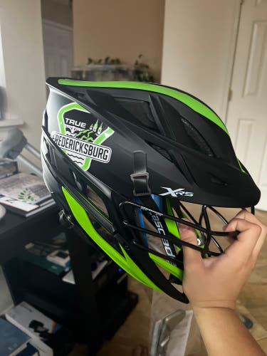 TRUE LACROSSE XRS HELMET(NEW)