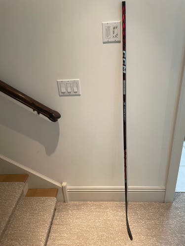 Senior Right Handed P29 JetSpeed FT5 Pro Hockey Stick