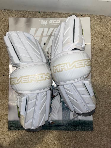 Used Medium Maverik Max Arm Pads