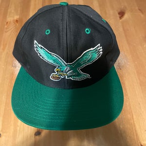 Philadelphia eagle’s cap