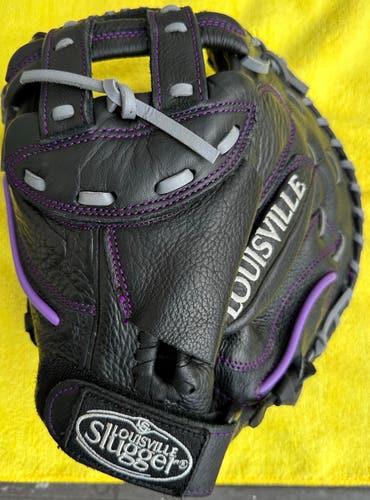 Louisville Slugger Xeno Softball Catchers glove