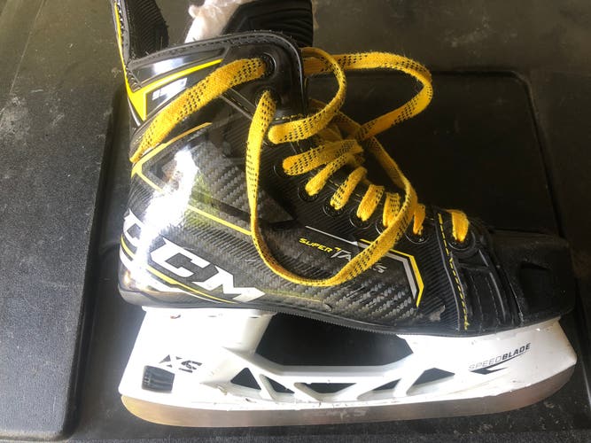 Used CCM Size 6.5 Super Tacks 9370 Hockey Skates