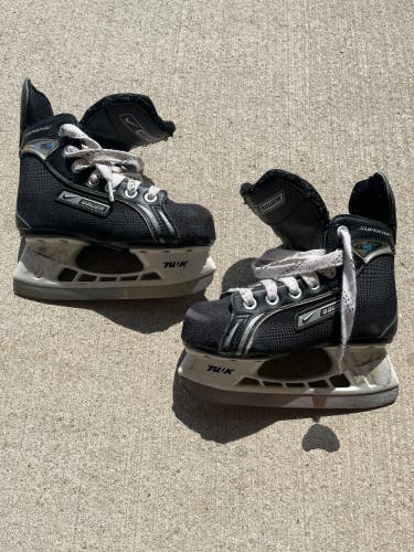 Youth Used Bauer Supreme One05 Hockey Skates D&R (Regular) 12.0