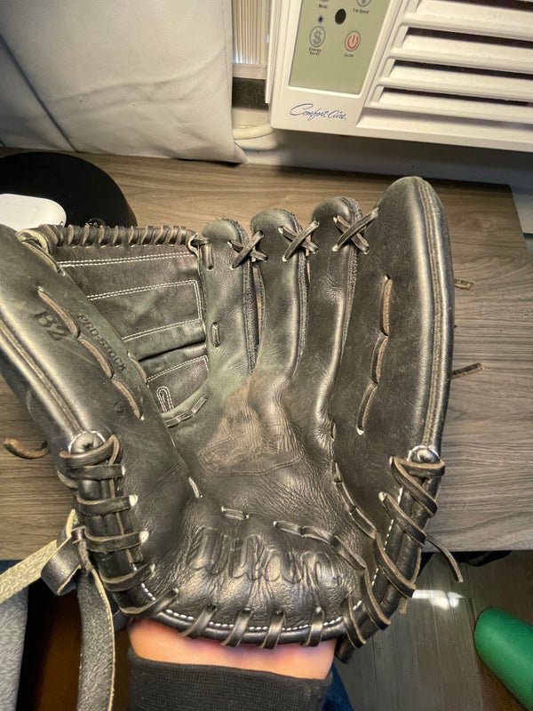 Pitcher's 12" A2000 Baseball Glove