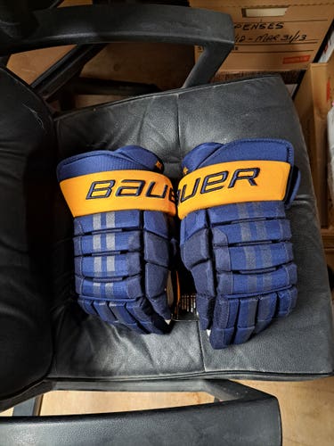 New Easton Pro 4 Roll Gloves 14" Pro Stock