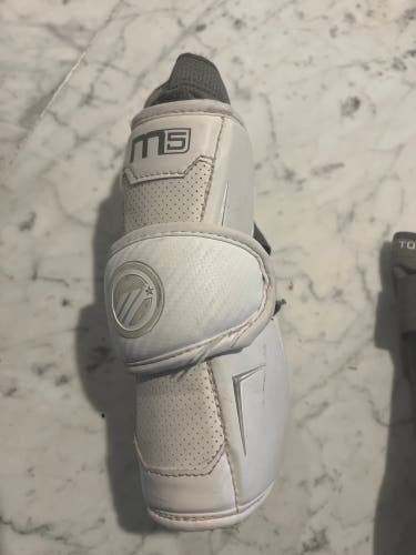 Used Medium Maverik M5 Arm Pads