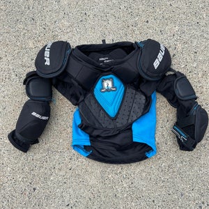 Used Youth Bauer Prodigy Hockey Shoulder Pads (Size: Medium)
