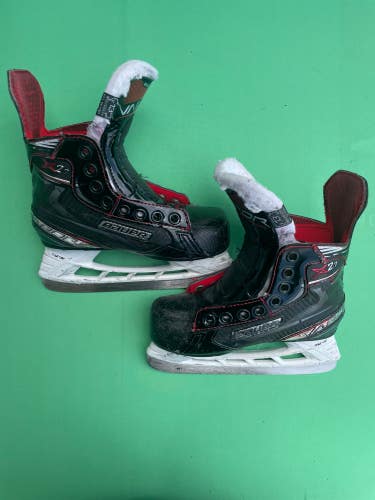 Used Youth Bauer Vapor X2.7 Hockey Skates (Regular) - Size: 13.0